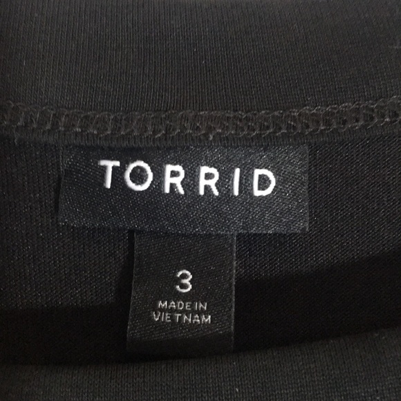 TORRID Buttery Soft Modal Oversized Relaxed Fit Flattering V Neck LongLine Tunic - Picture 7 of 12